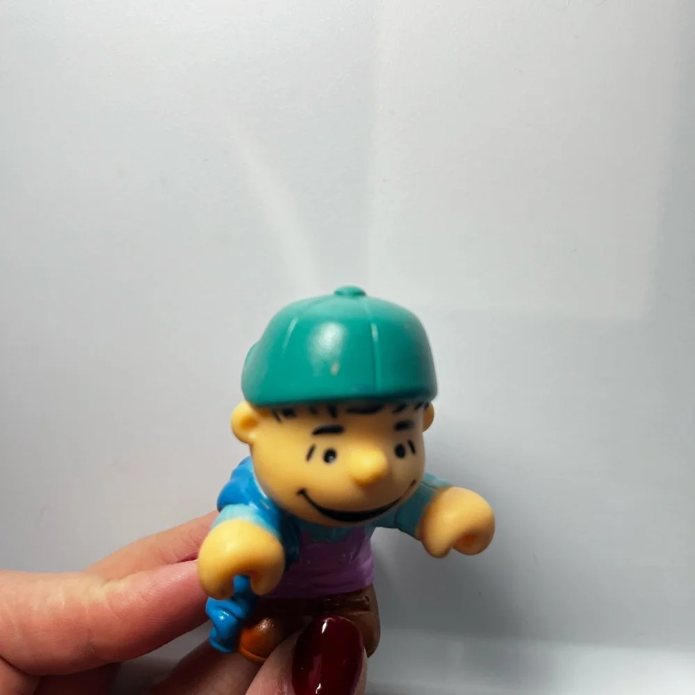 Vintage‎ 1966 Peanuts Linus PVC 2.5” Figure McDonald’s Toy Charlie Brown